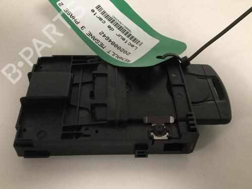 Used Card reader Card reader RENAULT MEGANE III Hatchback (BZ0/1_, B3_) 1.5 dCi (BZ0C) (90 hp) 33600067 33600067