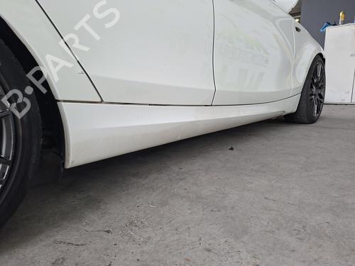 Højre sidekjole Højre sidekjole BMW 1 (E87) 120 d (177 hp) 36582836 36582836