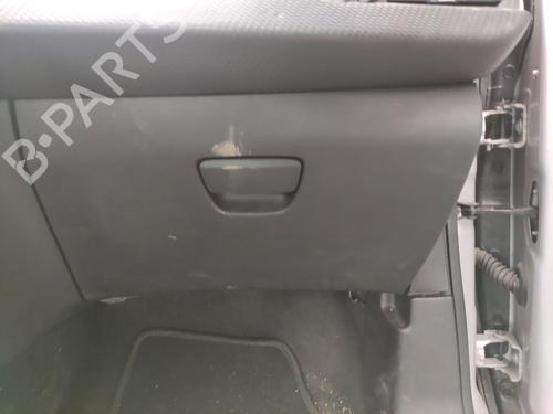 Used Glove box Glove box PEUGEOT 208 I (CA_, CC_) 1.6 HDi (92 hp) 35911068 35911068