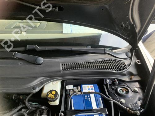 Used Front wiper motor Front wiper motor VOLVO C70 II Convertible (542) D4 (177 hp) 35913755 35913755