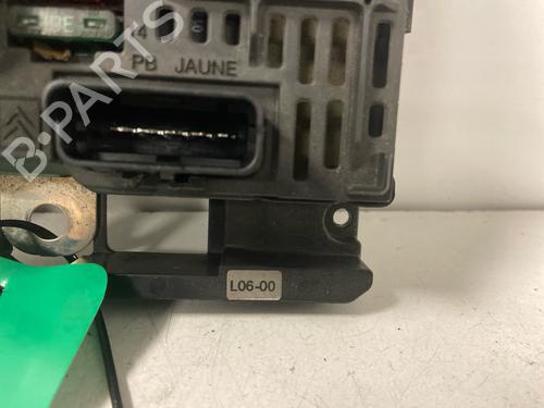 Fuse box CITROËN C5 II (RC_) 1.6 HDi (RC8HZB) | BP38941105E1 - Image 4