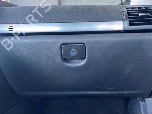 glove-box-peugeot-407-coupe-6c_-2005-33603202 main image