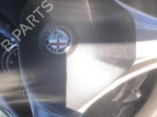 Airbag chauffør Airbag chauffør ALFA ROMEO MITO (955_) 1.3 MultiJet (955AXP1A, 955AYC1A) (95 hp) 33804815 33804815