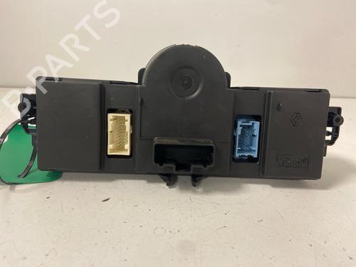 Used Climate control Climate control 38427351 38427351