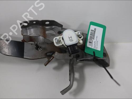 break-pedal-toyota-c-hr-_x1_-2016-33575824 main image