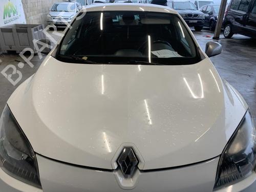 hood-renault-megane-iii-hatchback-bz01_-b3_-2008-33597852 main image