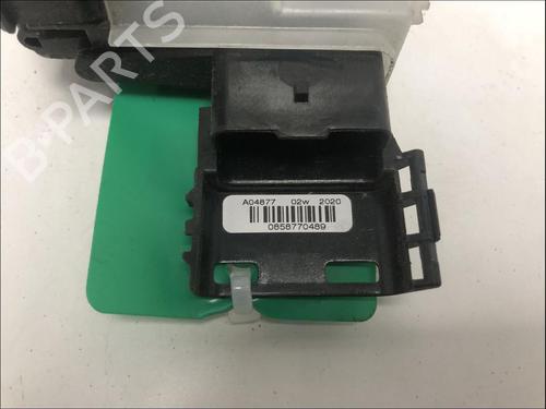 rear-right-lock-ds-ds-7-crossback-j4_-jr_-jc_-2017-33574215 main image