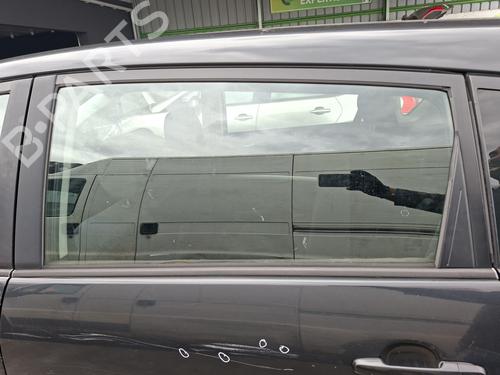 Dør rude ventre bagtil Dør rude ventre bagtil TOYOTA COROLLA Verso (ZER_, ZZE12_, R1_) 2.0 D-4D (CUR10_, CUR10R) (116 hp) 37255377 37255377