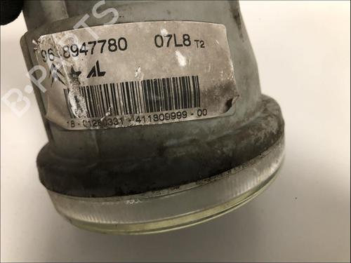 right-front-fog-light-peugeot-1007-km_-2005-33583566 main image