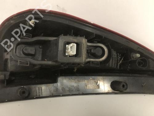 Used Right taillight Right taillight 33596608 33596608