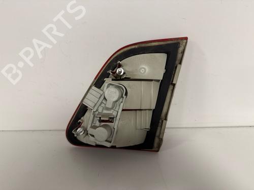 Venstre baglygte bagklap Venstre baglygte bagklap MERCEDES-BENZ B-CLASS Sports Tourer (W245) B 200 CDI (245.208) (140 hp) 36941982 36941982