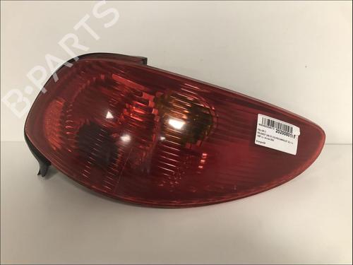 Used Right taillight Right taillight PEUGEOT 206 CC (2D) [2000-2008] 33582147 33582147