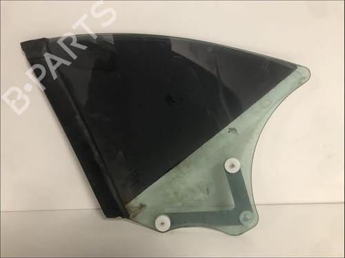 Used Rear right quarter glass Rear right quarter glass 33582592 33582592