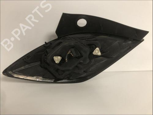 Used Right taillight Right taillight OPEL ASTRA H GTC (A04) 1.9 CDTi (L08) (150 hp) 33577231 33577231