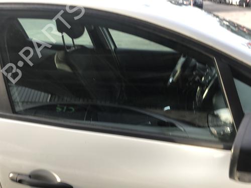 front-right-door-window-renault-clio-iv-bh_-2012-2013-2014-2015-2016-2017-2018-2019-2020-2021-35913972 main image