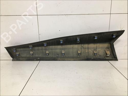 Used Door moulding trim Door moulding trim RENAULT CAPTUR I (J5_, H5_) 0.9 TCe 90 (90 hp) 33583613 33583613
