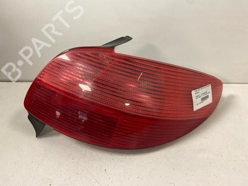 Used Right taillight Right taillight 33582910 33582910
