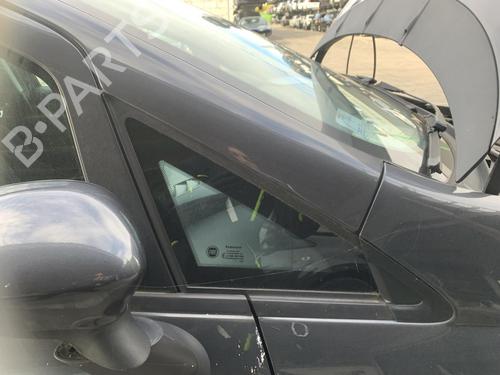 front-right-quarter-glass-fiat-punto-evo-199_-2008-35912006 main image