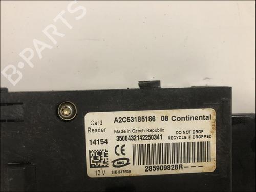 Used Card reader Card reader RENAULT MEGANE III Hatchback (BZ0/1_, B3_) 1.5 dCi (BZ1G, BZ1W, BZ0R) (95 hp) 33584877 33584877