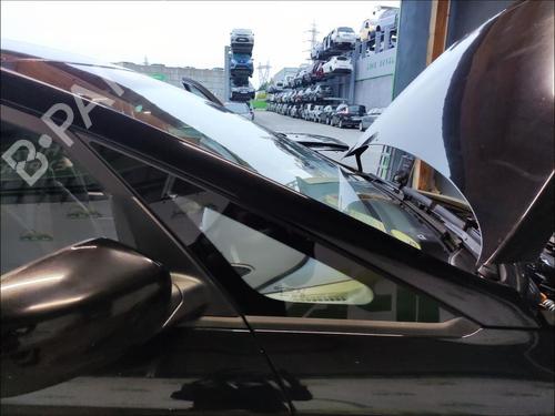 front-right-quarter-glass-kia-carens-iv-2013-33582946 main image