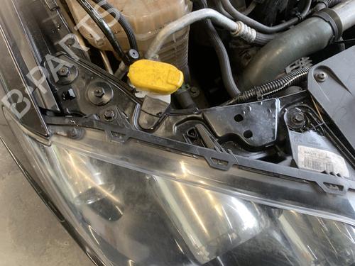 Used Right headlight Right headlight RENAULT LAGUNA III (BT0/1) 1.5 dCi (BT00, BT0A, BT0T, BT1J) (110 hp) 33748943 33748943