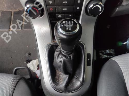 Used Gear lever Gear lever CHEVROLET CRUZE (J300) 1.8 (141 hp) 33584320 33584320