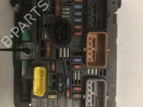 Used Fuse box Fuse box PEUGEOT 308 I (4A_, 4C_) 1.6 16V (120 hp) 33598215 33598215