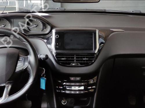 Salpicadero Salpicadero PEUGEOT 208 I (CA_, CC_) 1.2 THP 110 (110 hp) 33590977 33590977