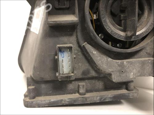 Used Right headlight Right headlight OPEL MERIVA A MPV (X03) 1.6 16V (E75) (100 hp) 33579225 33579225