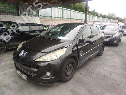 Used AC compressor AC compressor PEUGEOT 207 (WA_, WC_) 1.4 HDi (68 hp) 33592557 33592557