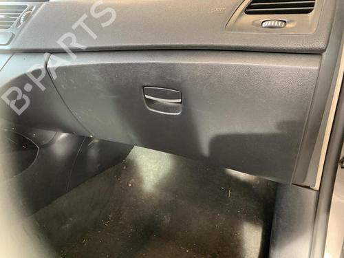 Handskerum Handskerum RENAULT LAGUNA III (BT0/1) 2.0 dCi (BT07, BT0J, BT14, BT1A, BT1S) (131 hp) 33595957 33595957