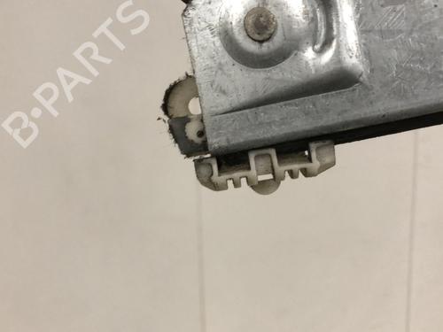 Used Front right window mechanism Front right window mechanism PEUGEOT 306 Hatchback (7A, 7C, N3, N5) 2.0 HDI 90 (90 hp) 33596023 33596023