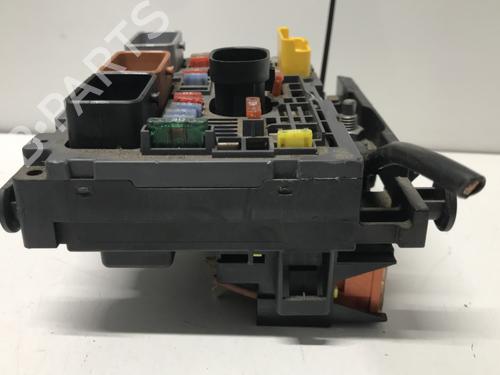 Used Fuse box Fuse box PEUGEOT PARTNER Box Body/MPV 1.6 HDi (75 hp) 33730983 33730983