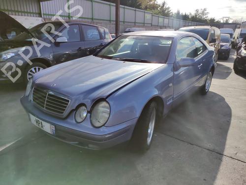 Used Right front steering knuckle Right front steering knuckle MERCEDES-BENZ CLK (C208) CLK 200 (208.335) (136 hp) 33594641 33594641