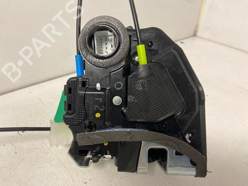 rear-right-lock-toyota-c-hr-_x1_-2016-37752837 main image