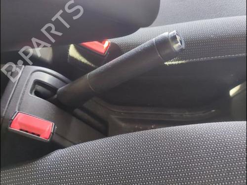 hand-brake-citroen-c4-cactus-2014-35907966 main image
