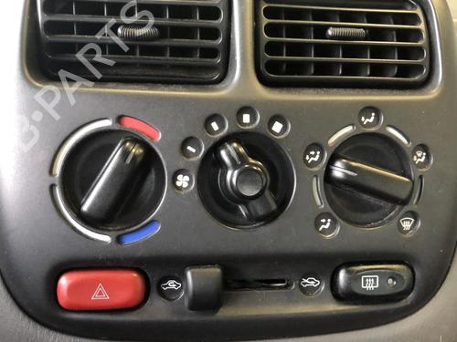 Used Climate control Climate control SUZUKI IGNIS I (FH) 1.3 (HV51, HX51, RG413) (83 hp) 36580381 36580381