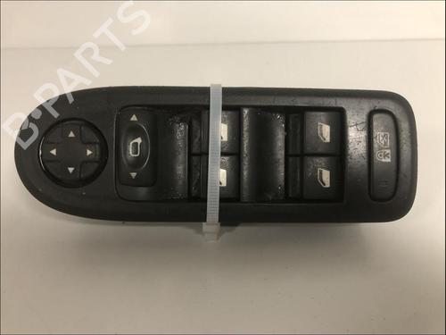 Used Left front window switch Left front window switch PEUGEOT 508 I (8D_) 1.6 HDi (115 hp) 33581956 33581956