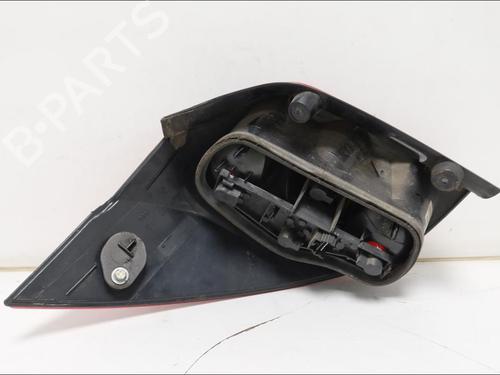 Used Right taillight Right taillight 33577891 33577891