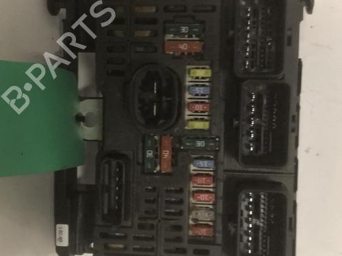 Used Fuse box Fuse box PEUGEOT 407 (6D_) 2.0 HDi 135 (6DRHRH, 6DRHRE, 6DRHRG, 6DRHRJ) (136 hp) 33597688 33597688