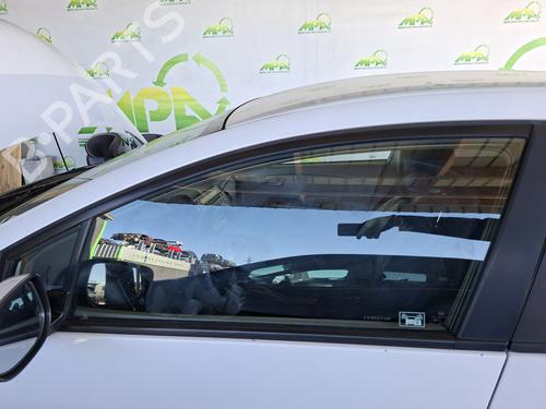 front-left-door-window-honda-insight-ze_-2009-34227398 main image