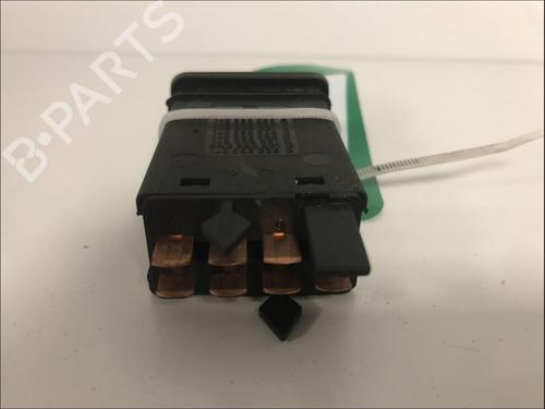 Comutador / Botão 4 piscas Comutador / Botão 4 piscas VW GOLF IV (1J1) 1.6 (100 hp) 34705112 34705112