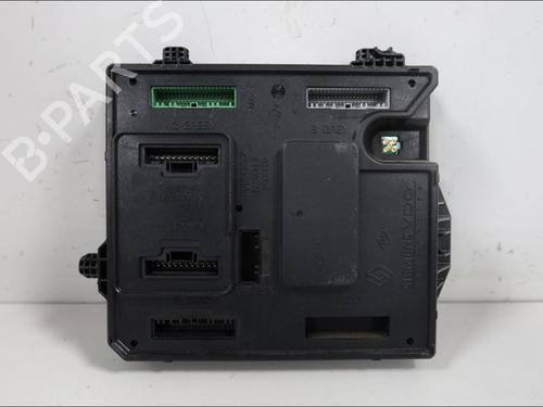 Used Fuse box Fuse box RENAULT MEGANE III Hatchback (BZ0/1_, B3_) [2008-2026] 35906282 35906282