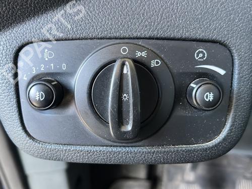 Used Headlight switch Headlight switch 36581563 36581563
