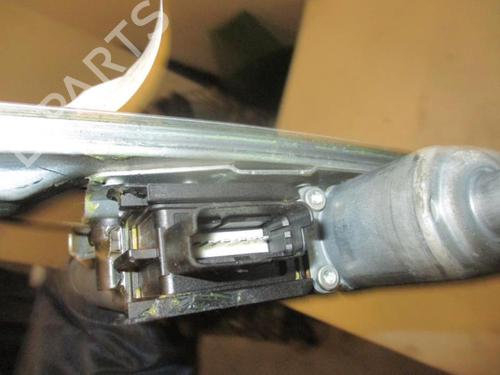 Elevador vidro trás esquerdo Elevador vidro trás esquerdo CITROËN C5 III (RD_) 1.6 HDi 110 (RD9HL0, RD9HR8, RD9HRA) (112 hp) 36047694 36047694