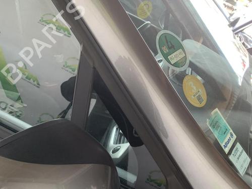 front-right-quarter-glass-renault-scenic-iii-jz01_-2008-2009-2010-2011-2012-2013-2014-2015-2016-34166276 main image