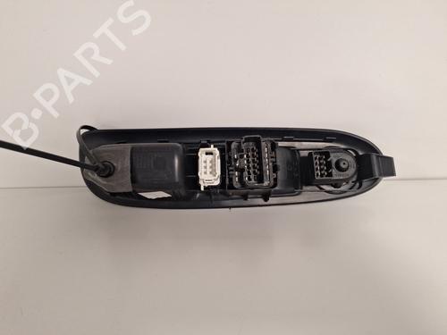 Used Left front window switch Left front window switch RENAULT CLIO II (BB_, CB_) 1.6 16V (BB01, BB0H, BB0T, BB14, BB1D, BB1R, BB2KL, BB3G... (107 hp) 33593391 33593391