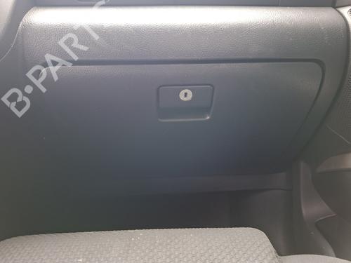 Vano posta oggetti Vano posta oggetti TOYOTA COROLLA Verso (ZER_, ZZE12_, R1_) 2.0 D-4D (CUR10_, CUR10R) (116 hp) 36521597 36521597