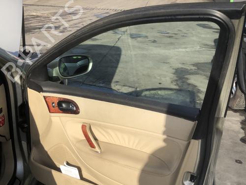 Vindusheismekanisme høyre foran Vindusheismekanisme høyre foran PEUGEOT 607 (9D, 9U) 2.7 HDi 24V (204 hp) 35915185 35915185