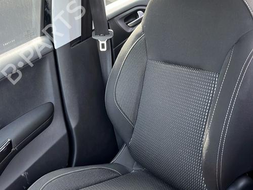 Sæde sæt Sæde sæt PEUGEOT 208 I (CA_, CC_) 1.2 THP 110 (110 hp) 33631812 33631812
